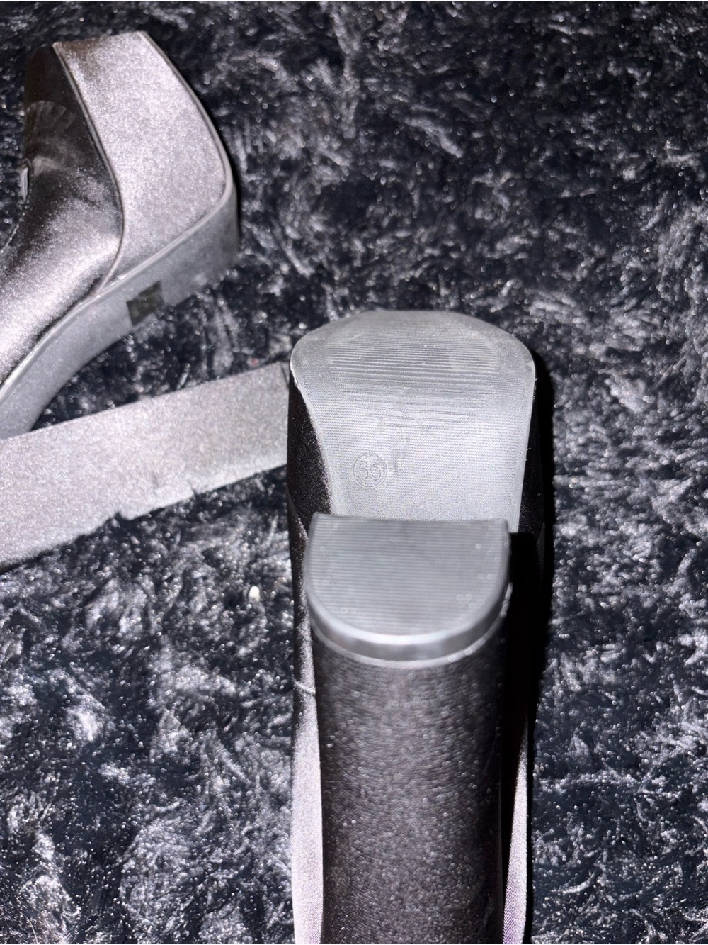 Heels - Picture 6 of 8
